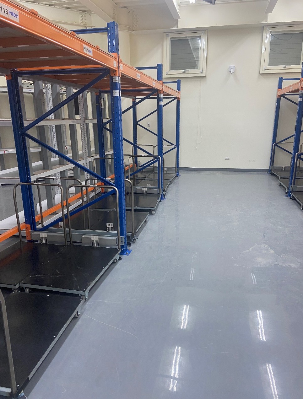 應用於智慧倉儲的棧板型 RFID 電子貨架